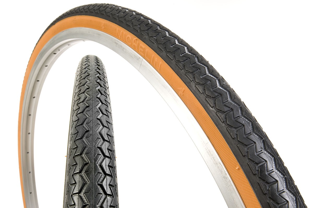 cubierta neumático traslúcida/negra 650x35a world tour de michelin para bicicleta urbana