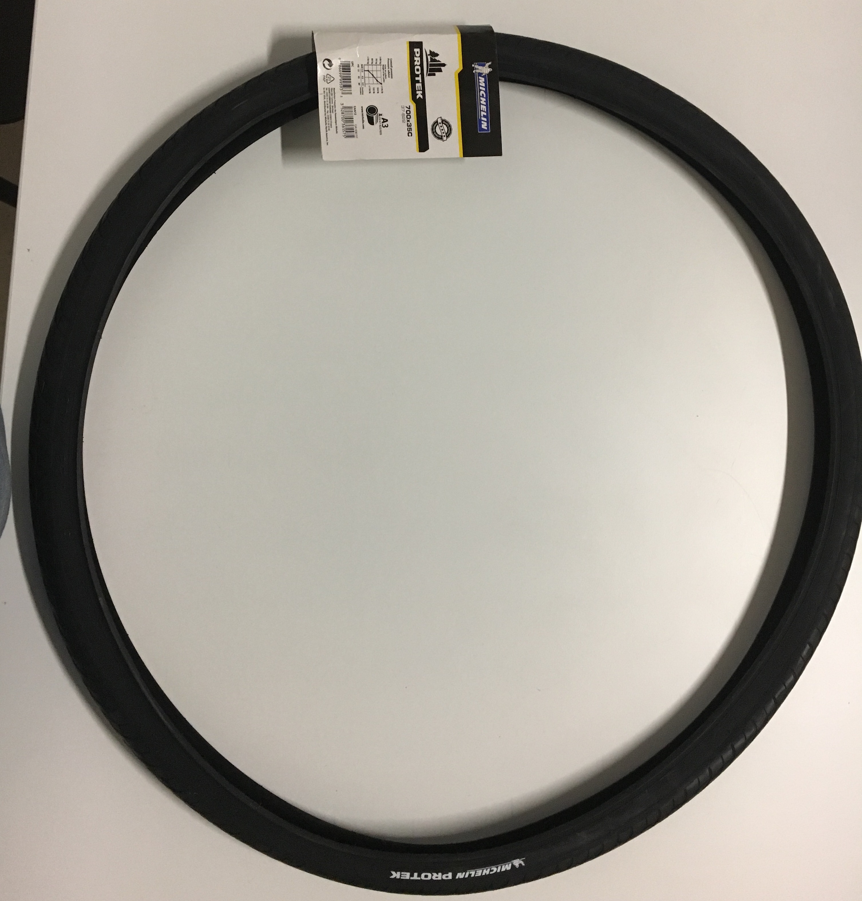 cubierta neumático 700x35c protek de michelin para bicicletas urbanas