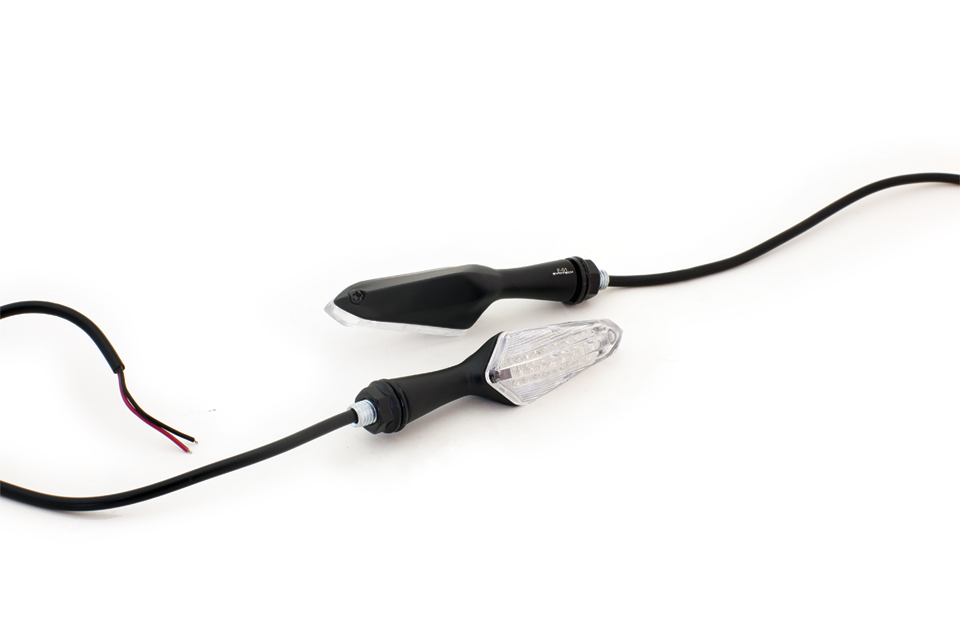 coppia indicatori di direzione a led aftermarket modello 1 evotech