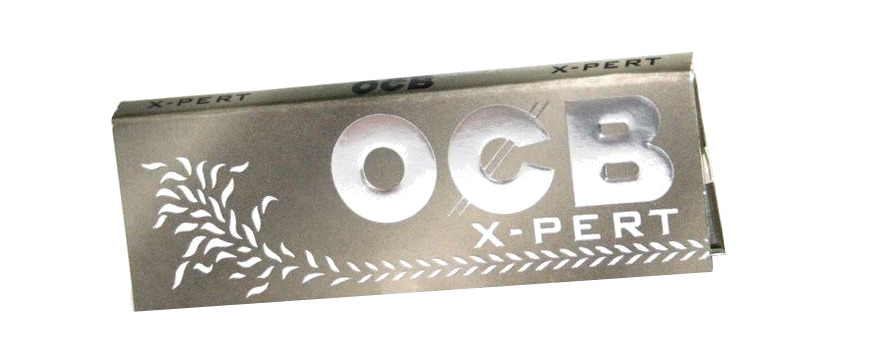 cajetilla con 100 papeles de fumar ocb x-pert
