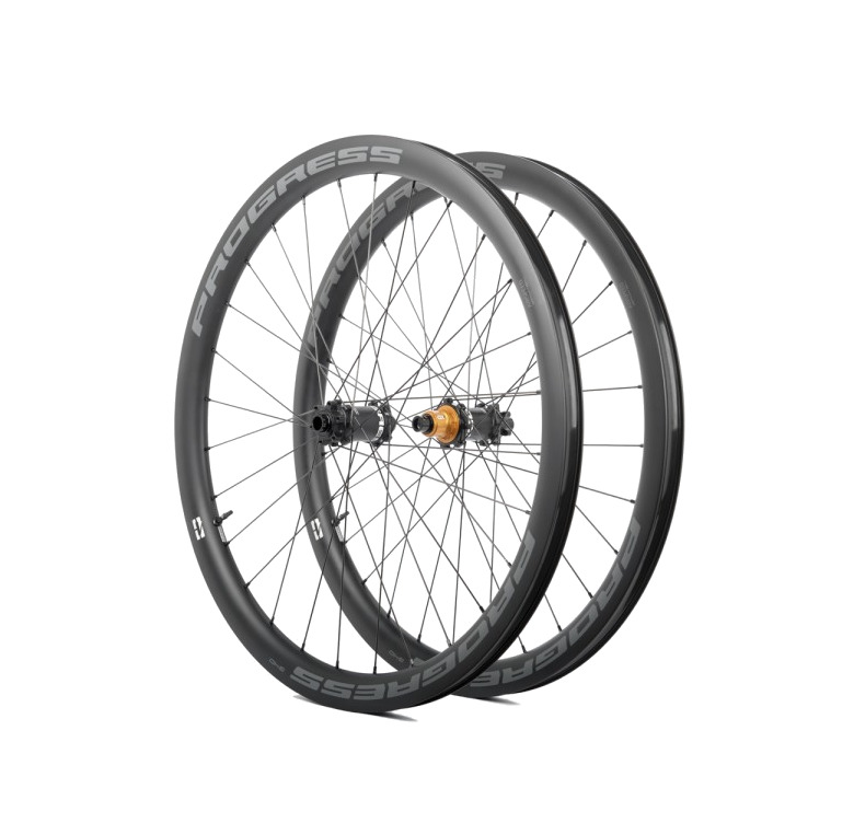 juego de ruedas de montaña y gravel set g40 boost 15x110/12x148 shimano hg