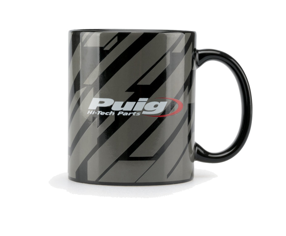 taza de merchandising con el logo de hi-tech parts