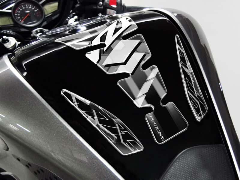 protector deposito adhesivo pegatina logo yamaha