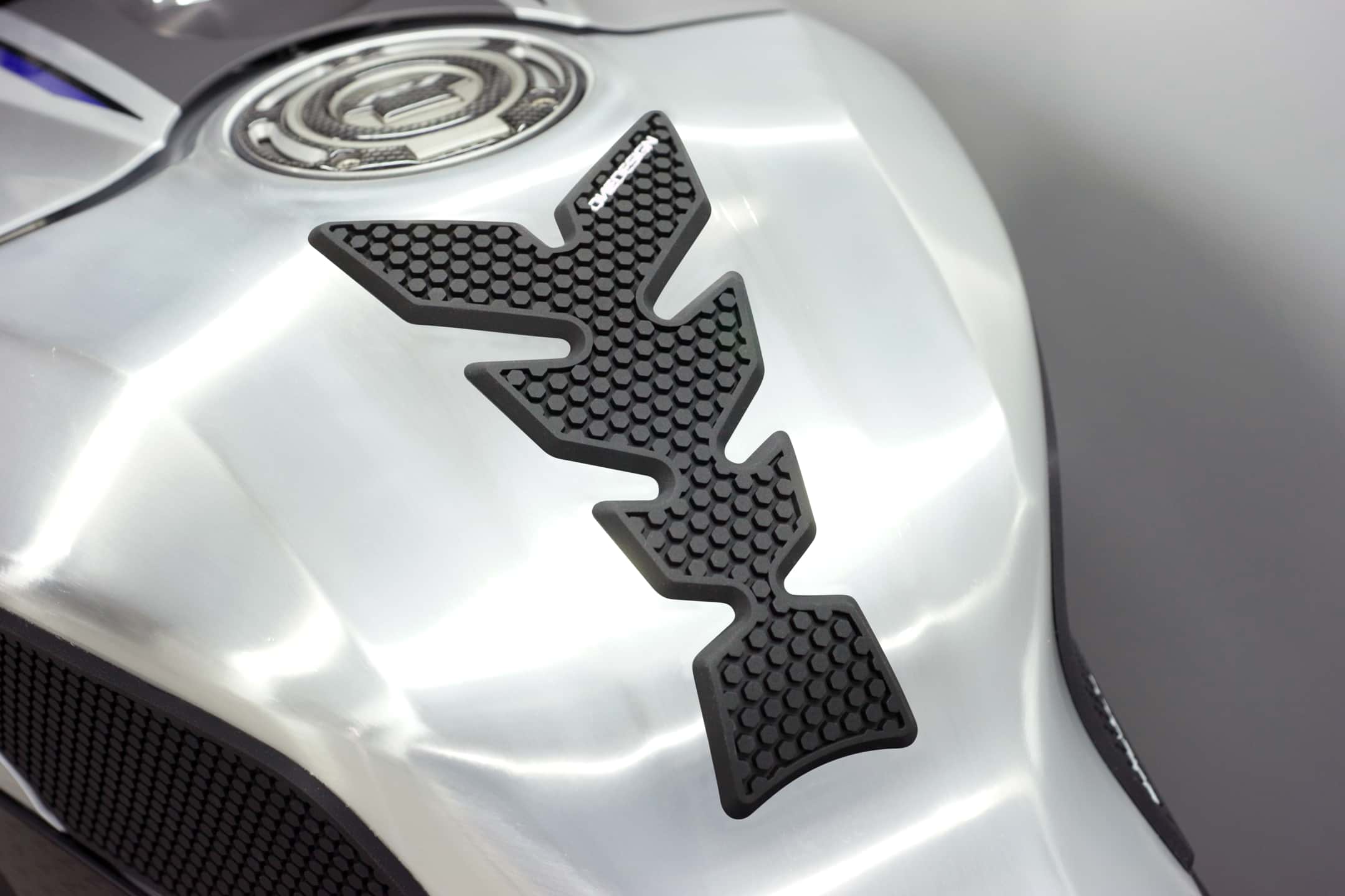 17994-Protecteur de dépôt vente en gros IRE compatible avec HARLEY DAVIDSON SPORTSTER 1200 IRO