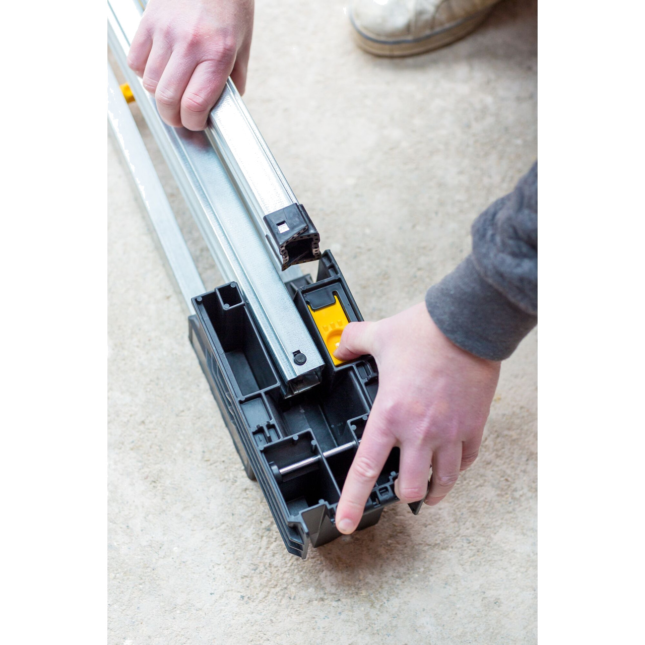STANLEY Tragbare klappbare Werkbank FATMAX-112CM FMST1-75763 - Produktbild 5