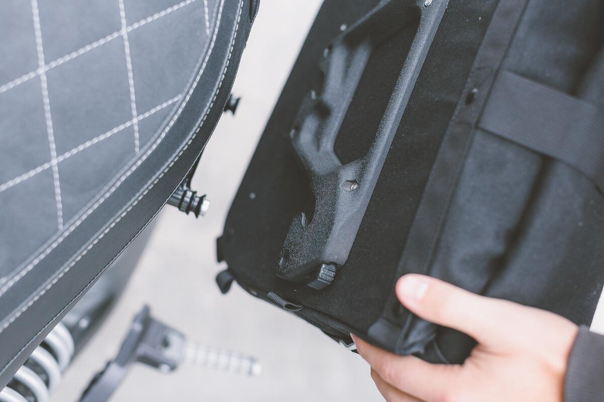 SW-MOTECH Left Support Side Bag LEGEND GEAR LC1 - BLACK EDITION 9.8L - SL - Picture 6 of 8