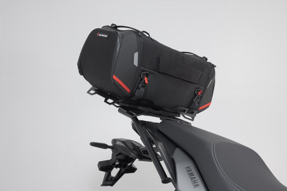 SW-MOTECH Bolsa trasera + soporte RACKPACK compatible con YAMAHA MT-07 TRACER (1 - Foto 12 di 14