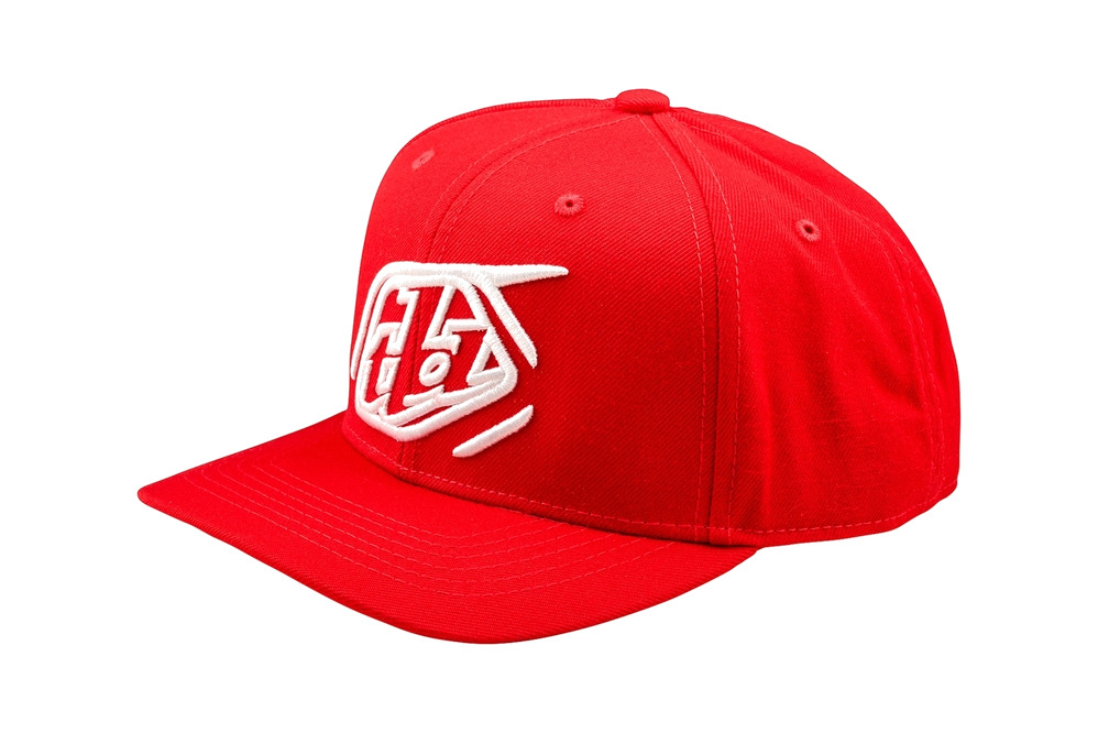 gorra curved snapback badge