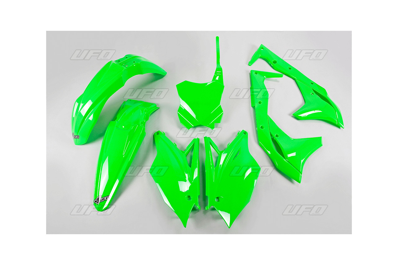 kit de plasticos