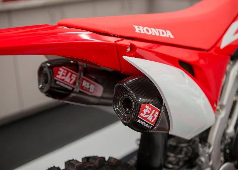 linea completa escape de titanio con tapa de carbon rs-9t signature
